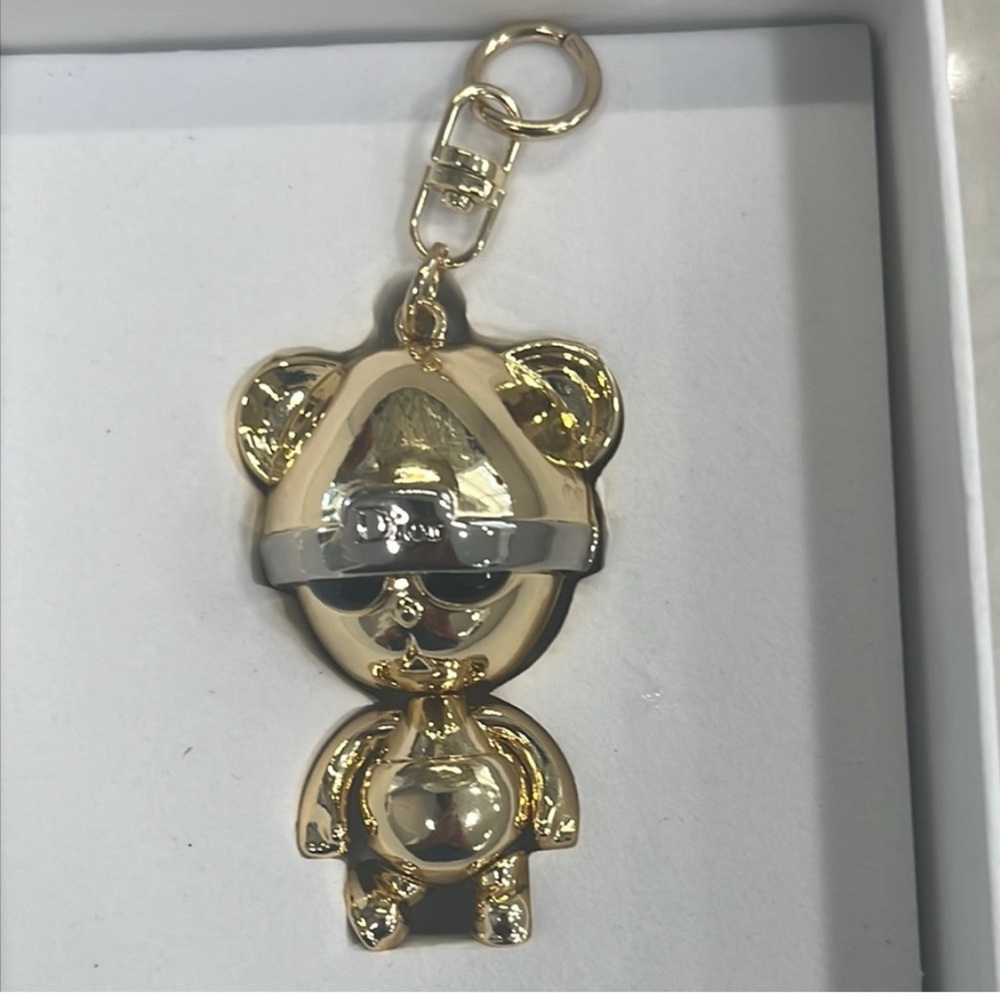 Dior INLEX Metallic Teddy Bear Keychain
Bag Charm Gold/Silver Tone Metal - Picture 2 of 10